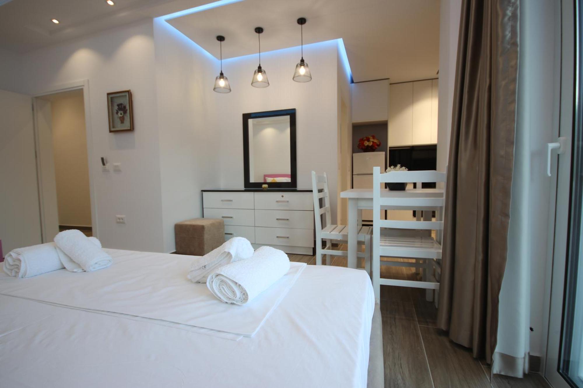 Klea Rooms Himare Buitenkant foto