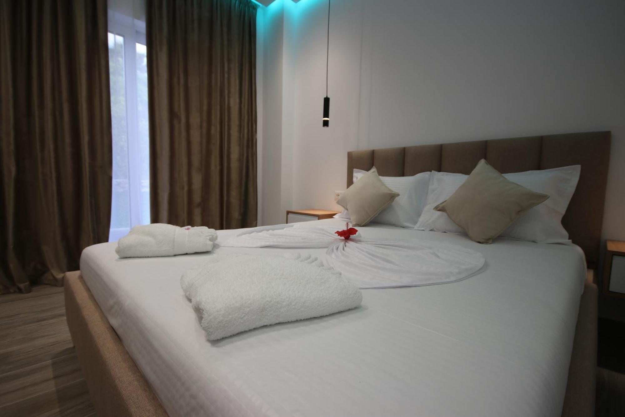 Klea Rooms Himare Buitenkant foto