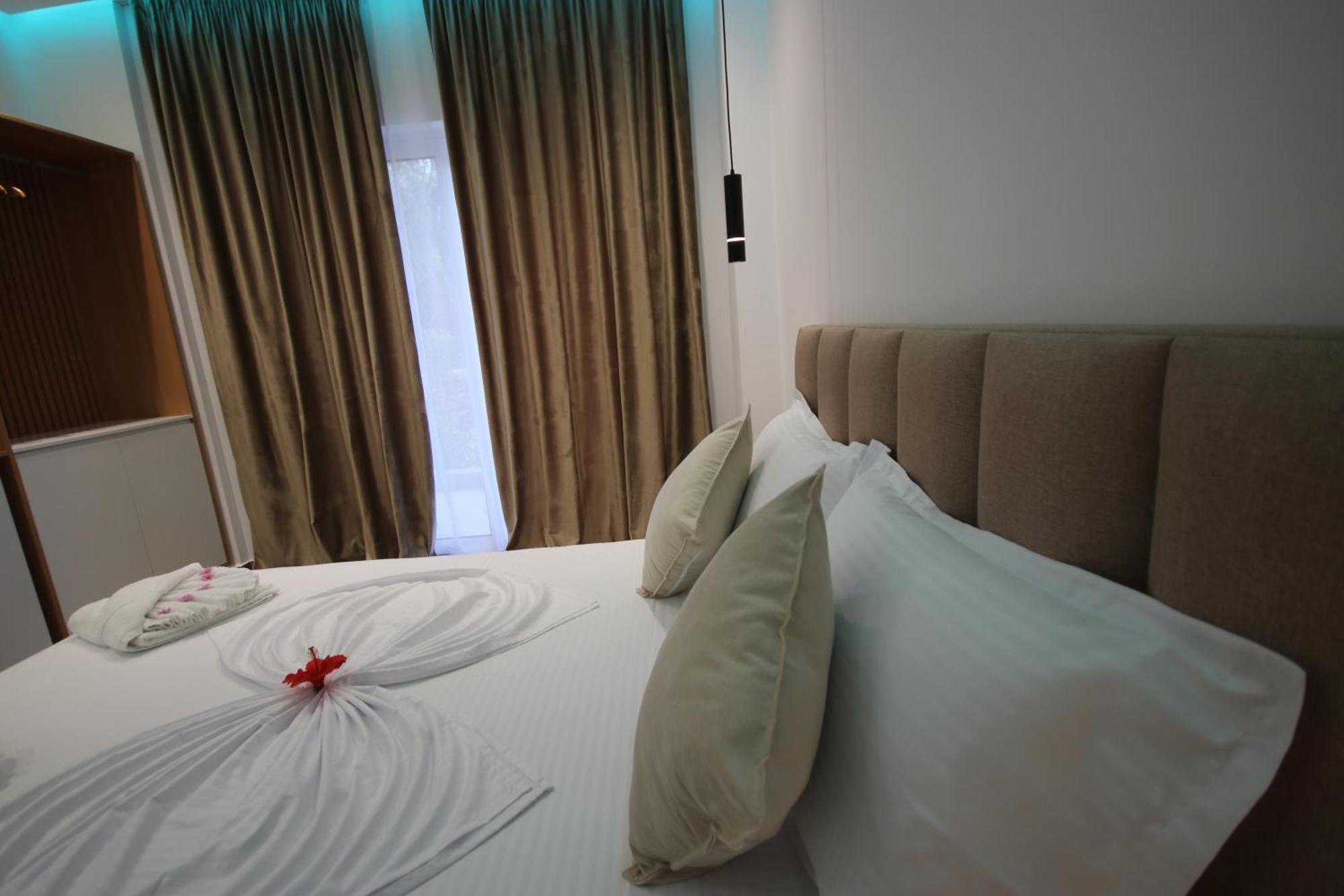 Klea Rooms Himare Buitenkant foto