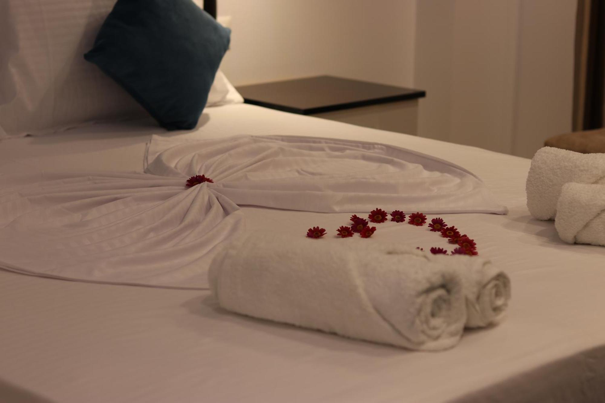 Klea Rooms Himare Buitenkant foto